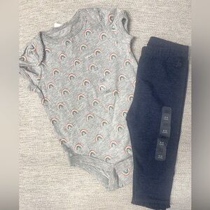 Baby Gap rainbow set size 6-12 NWT